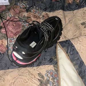 Balenciaga track led